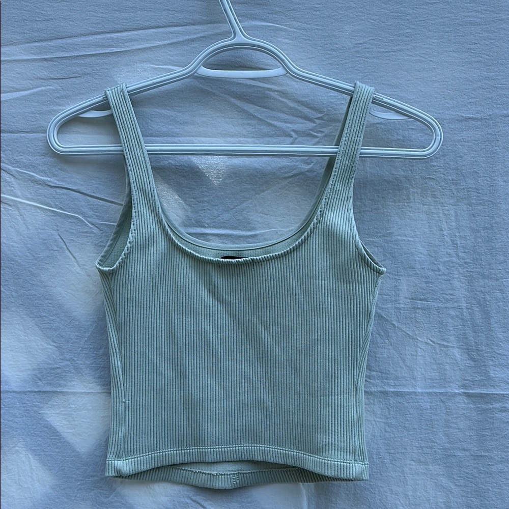 Dynamite Ribbed Cropped Tank Top - Picture 4 of 4